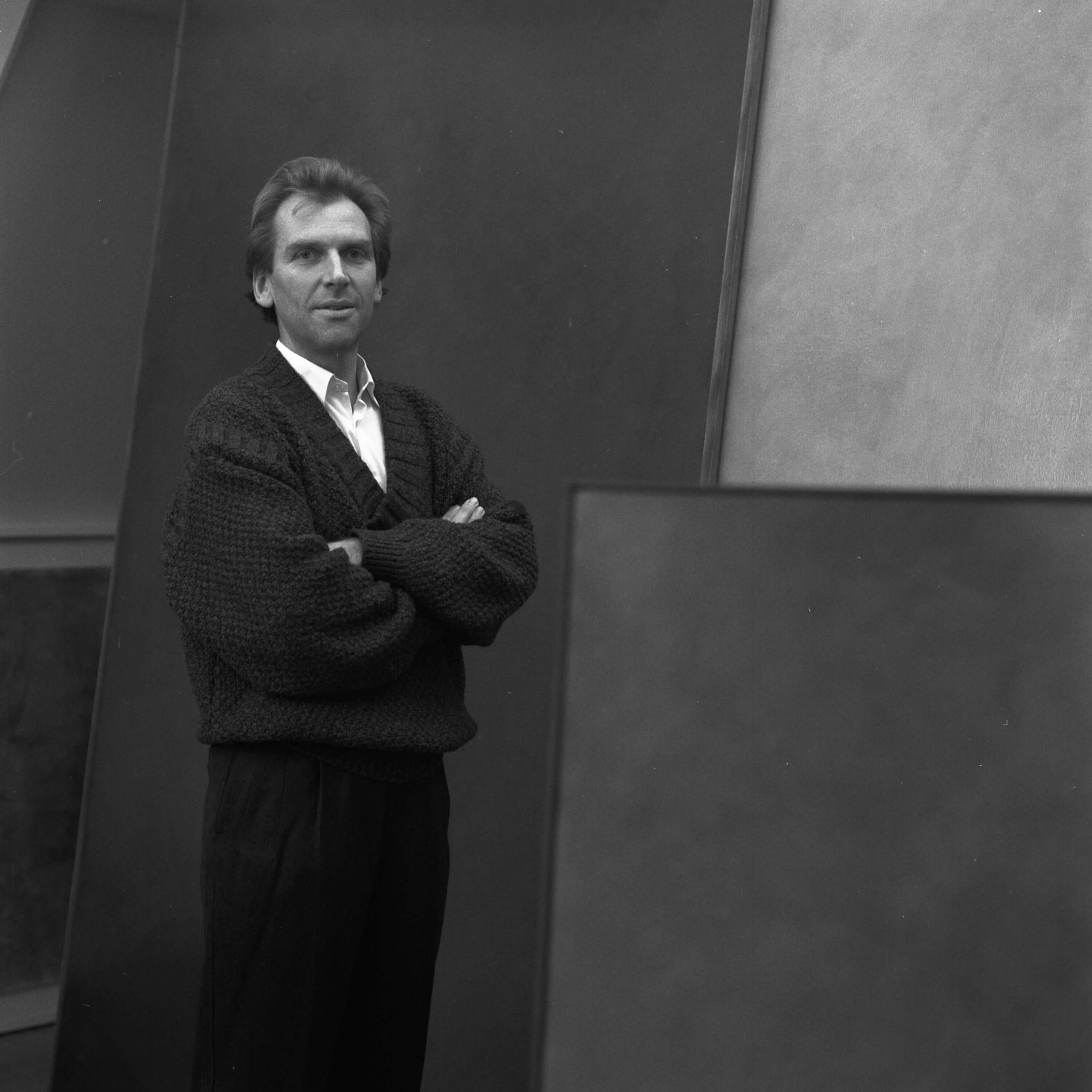 atelierhaus_neue_schule_karlsruhe_kunst_portrait_fotografie_thilo_mechau_maler_hanspeter_muench_02 Hermann J. Roth Hohlraum gegliedert Tischobjekt